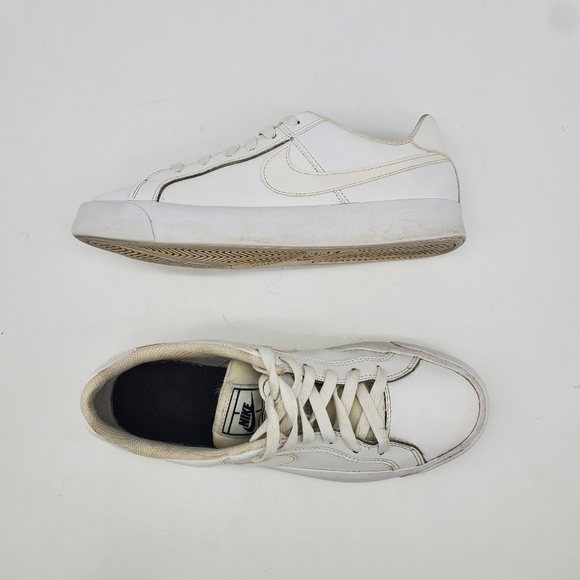 Nike Shoes Women 8 Court Royale Sneakers White A02810-102 Low Top Leather 2019 - Picture 10 of 12